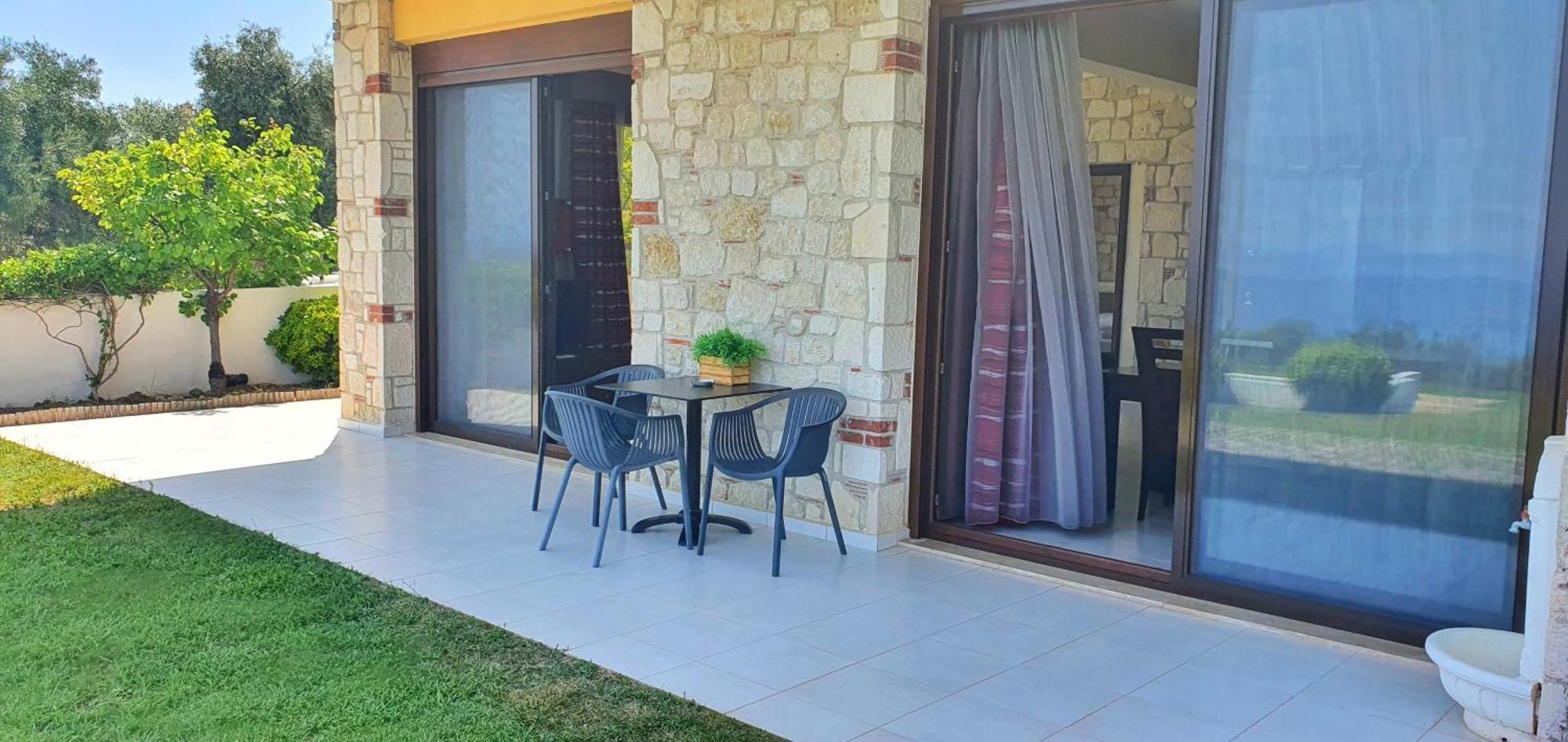 Bungalow White Tennis Apartments & Suites Пефкохори Номер фото