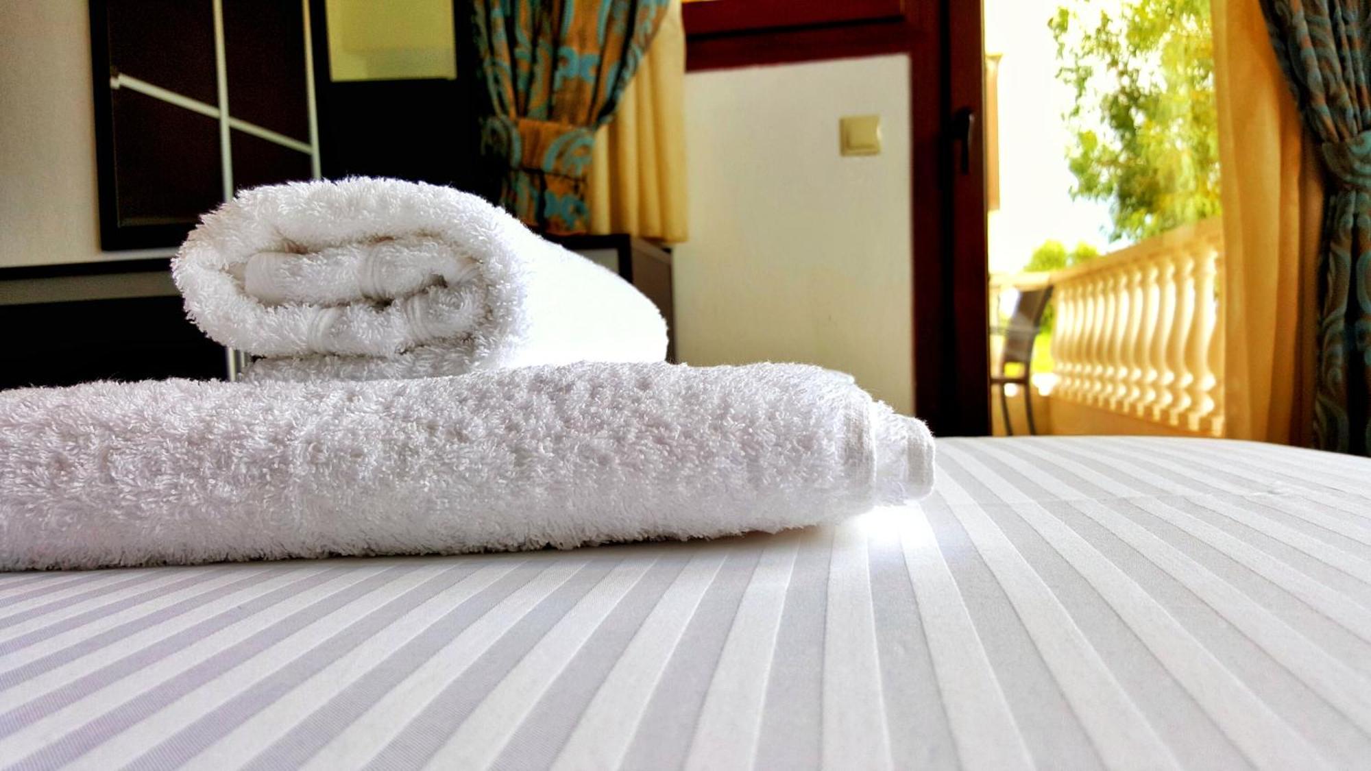 Bungalow White Tennis Apartments & Suites Пефкохори Номер фото